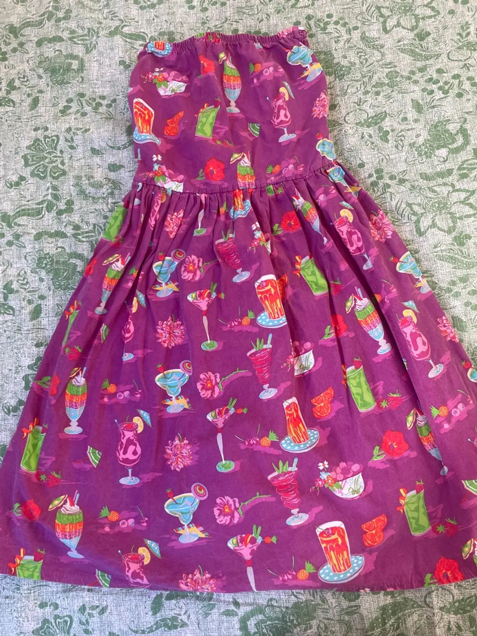 Vestido estampado de coquetéis