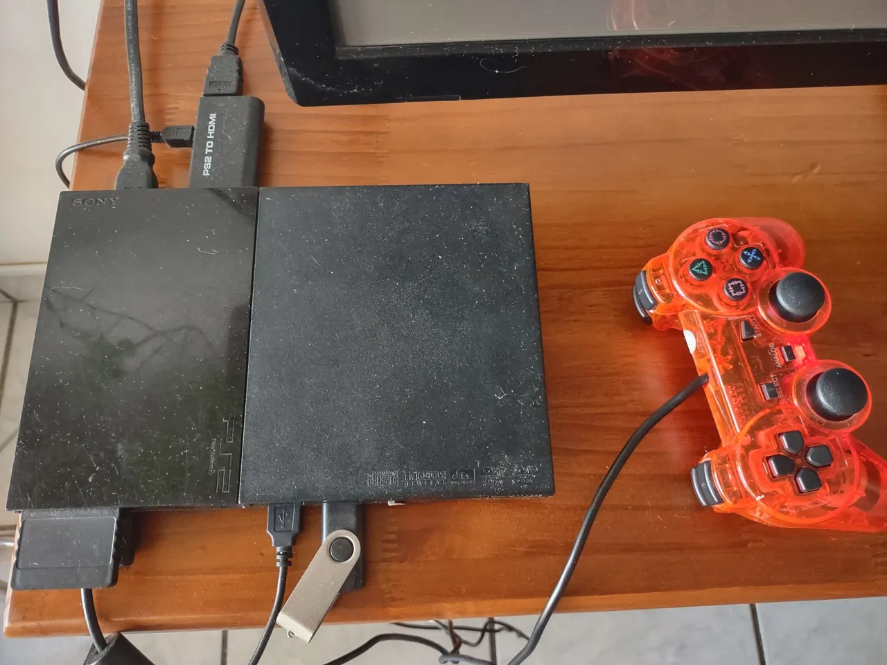 Playstation 2 (PS2) + Acessórios