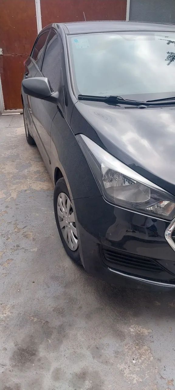 Alugo HB20 Hatch para aplicativo 