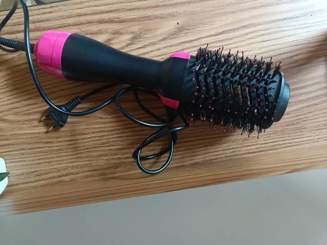 Escova secadora de cabelo