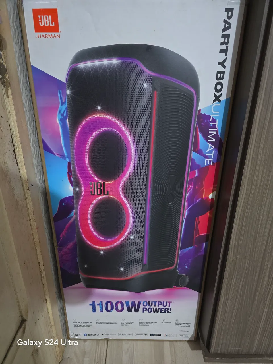 JBL PartyBox Ultimate a + top da JBL (Nova)