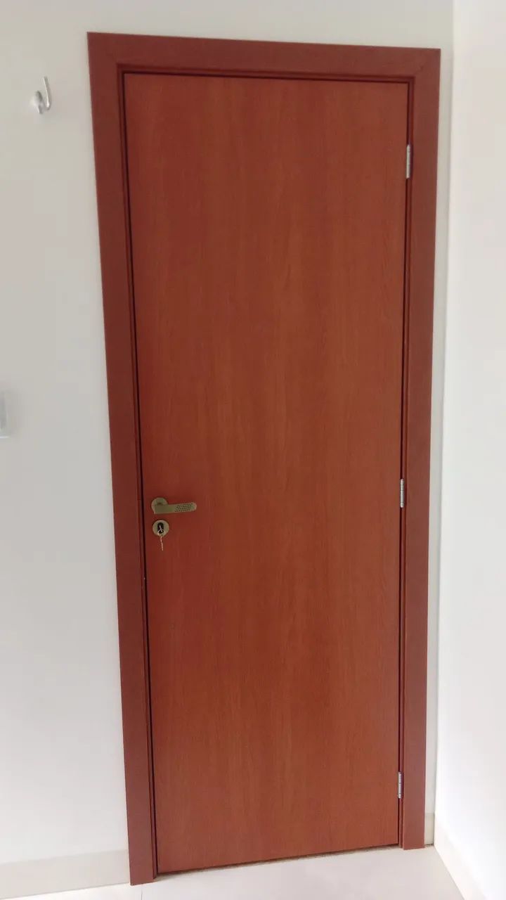 Instalação de portas de abrir completas. - Foto 2