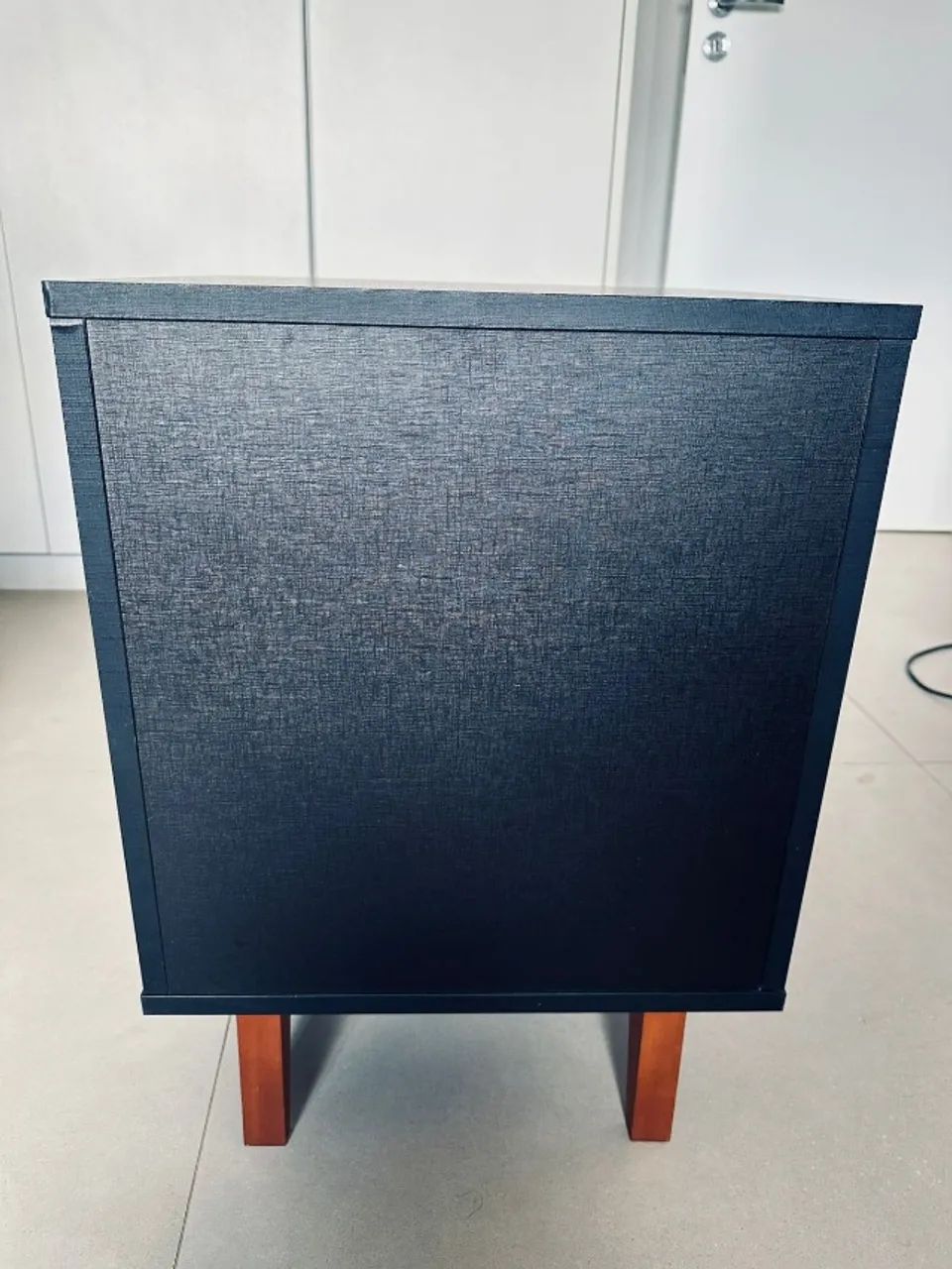 CRIADO MUDO / MESA DE CABECEIRA COM 1 GAVETA E NICHO  - Foto 5