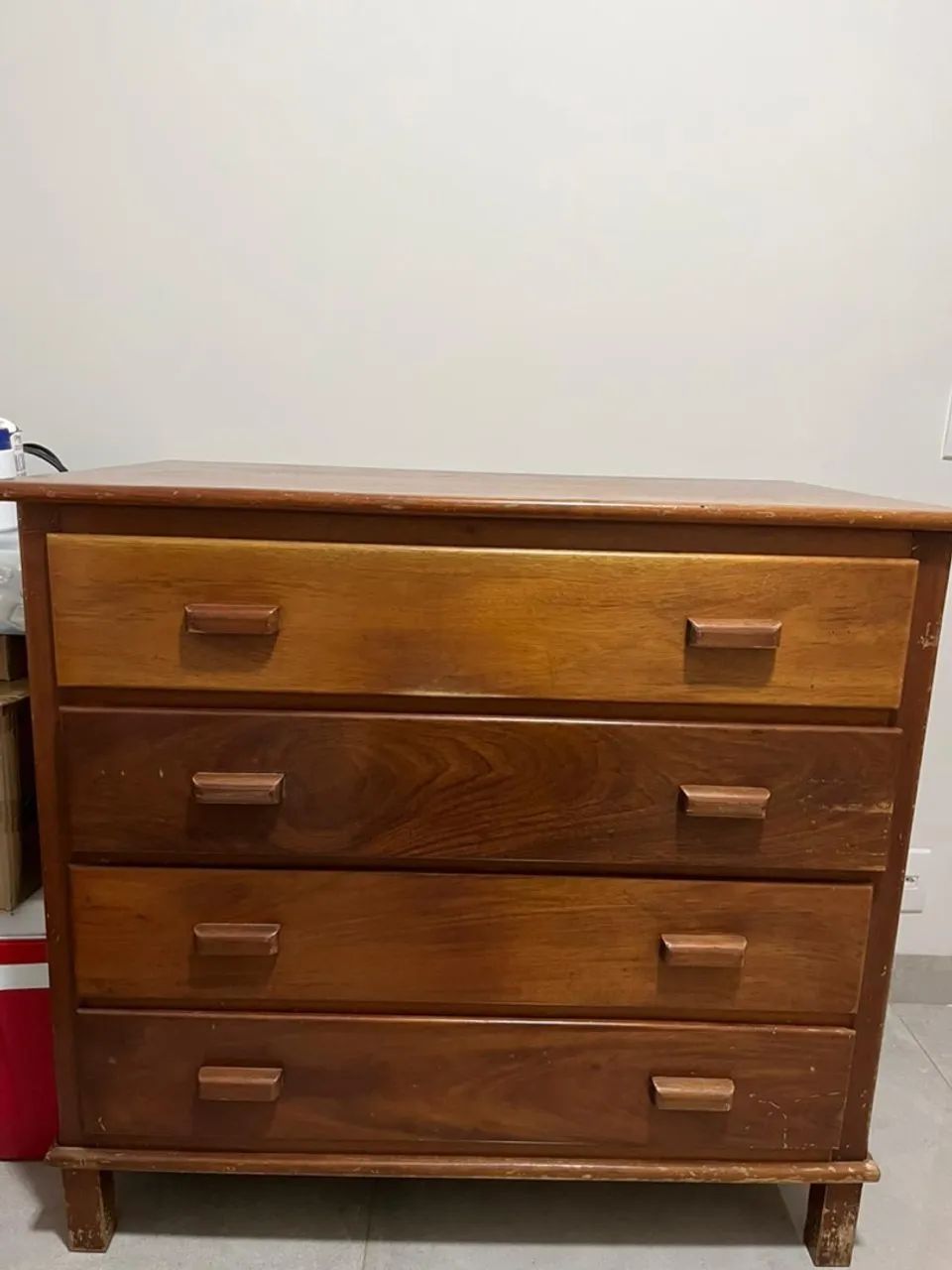 Wooden Chest of Drawers with 4 Drawers