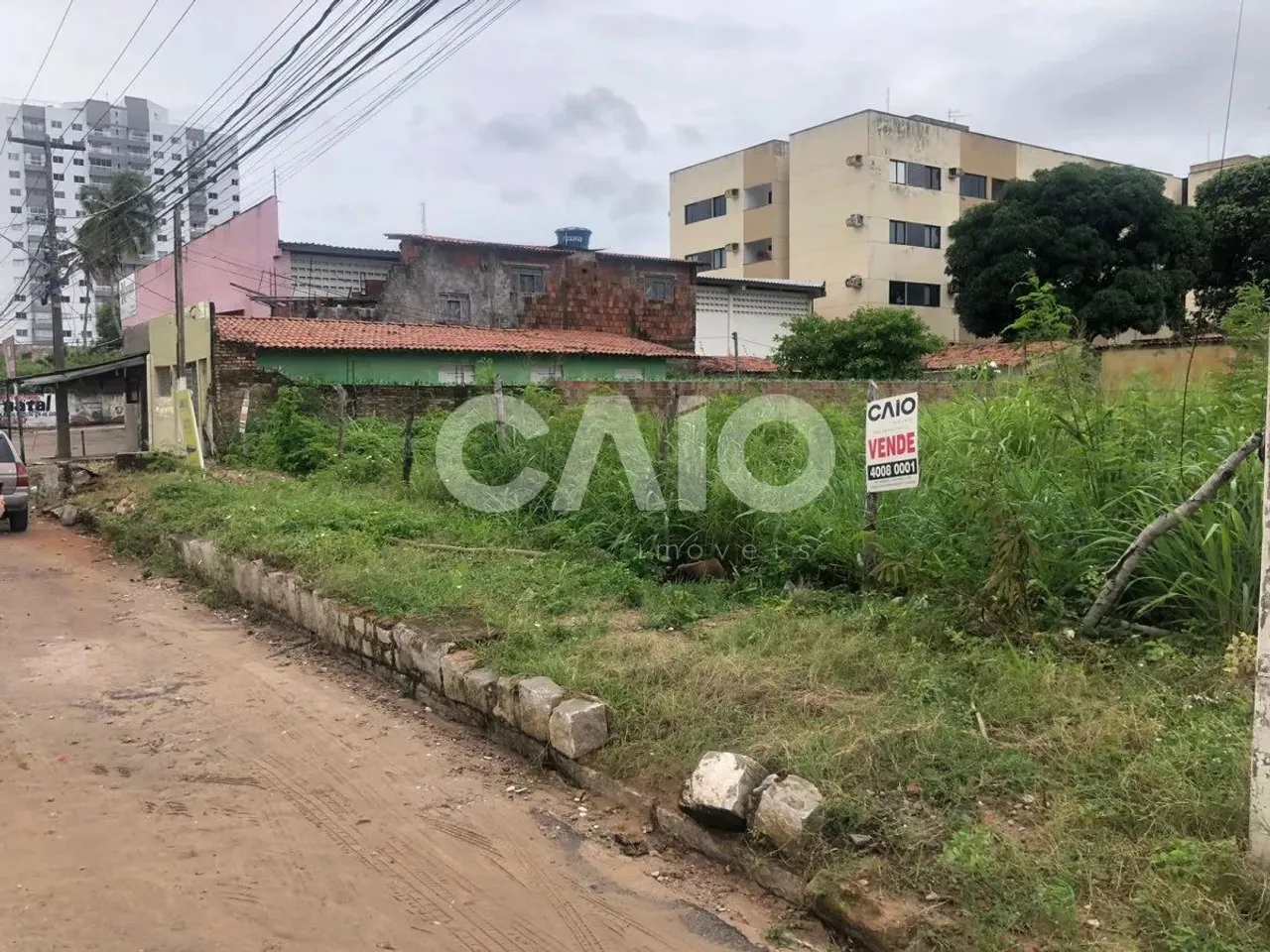 Terreno em Dix Sept Rosado