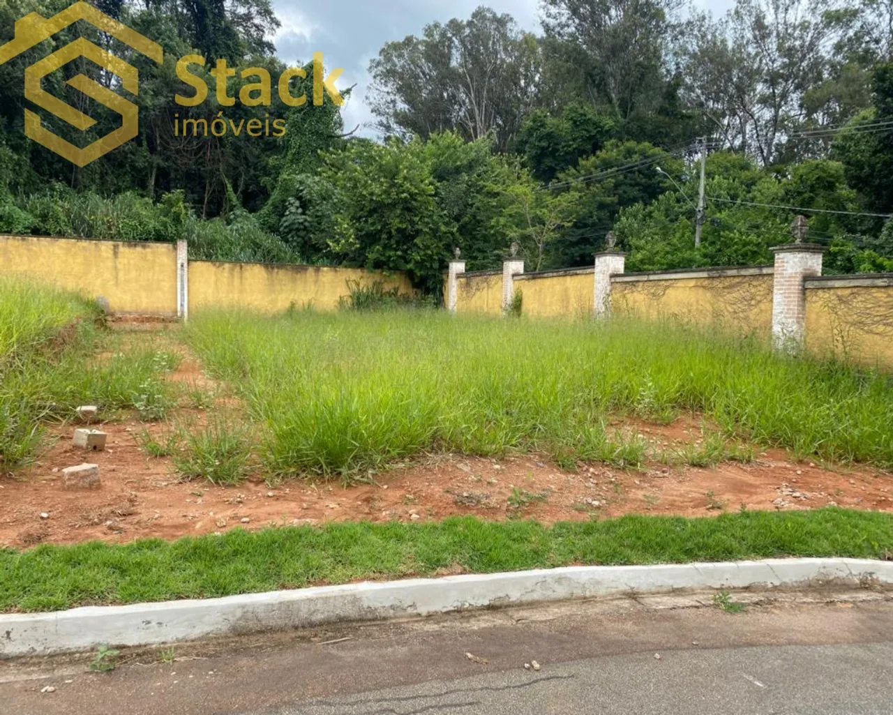 TERRENO A VENDA EM JUNDIAÍ NO CONDOMÍNIO FECHADO VILLA GIARDINO.