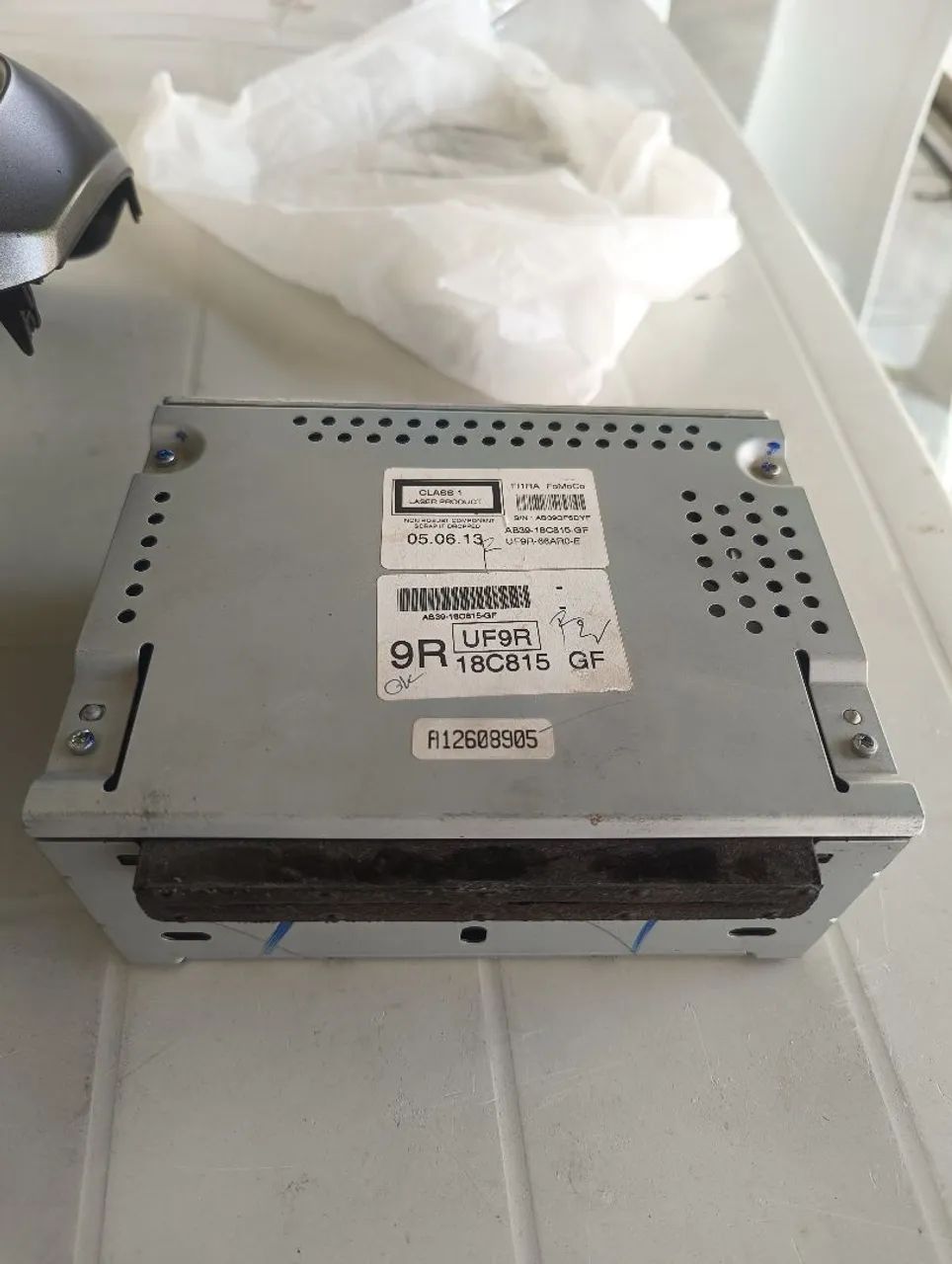 Som automotivo original Ford