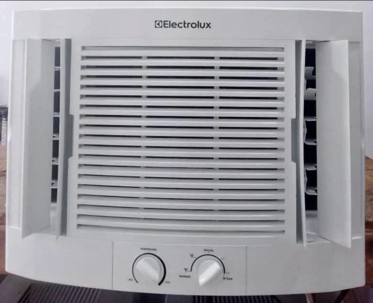 Ar Condicionado De Caixa 10000 Btu 127V Com Baixo Consumo de Energia Garantia De 1 ANO