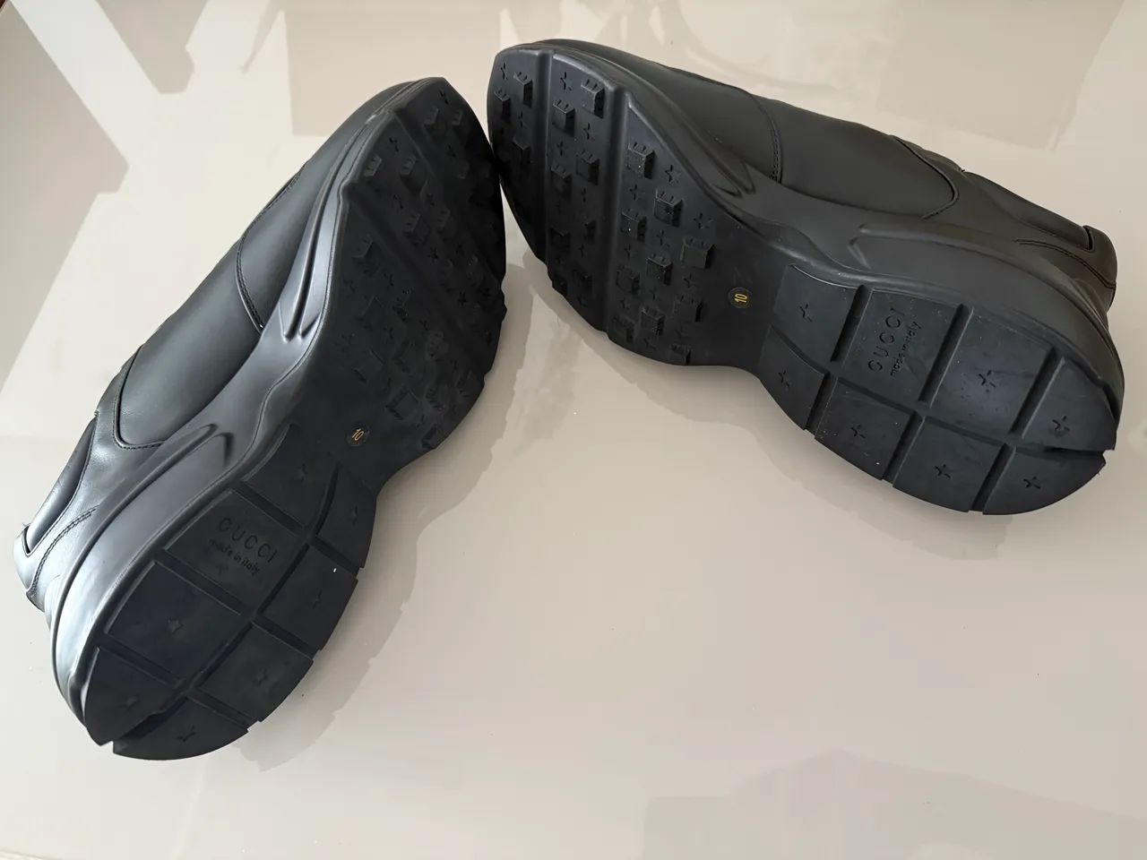 Tênis Gucci rhyton black interlocking - Foto 4