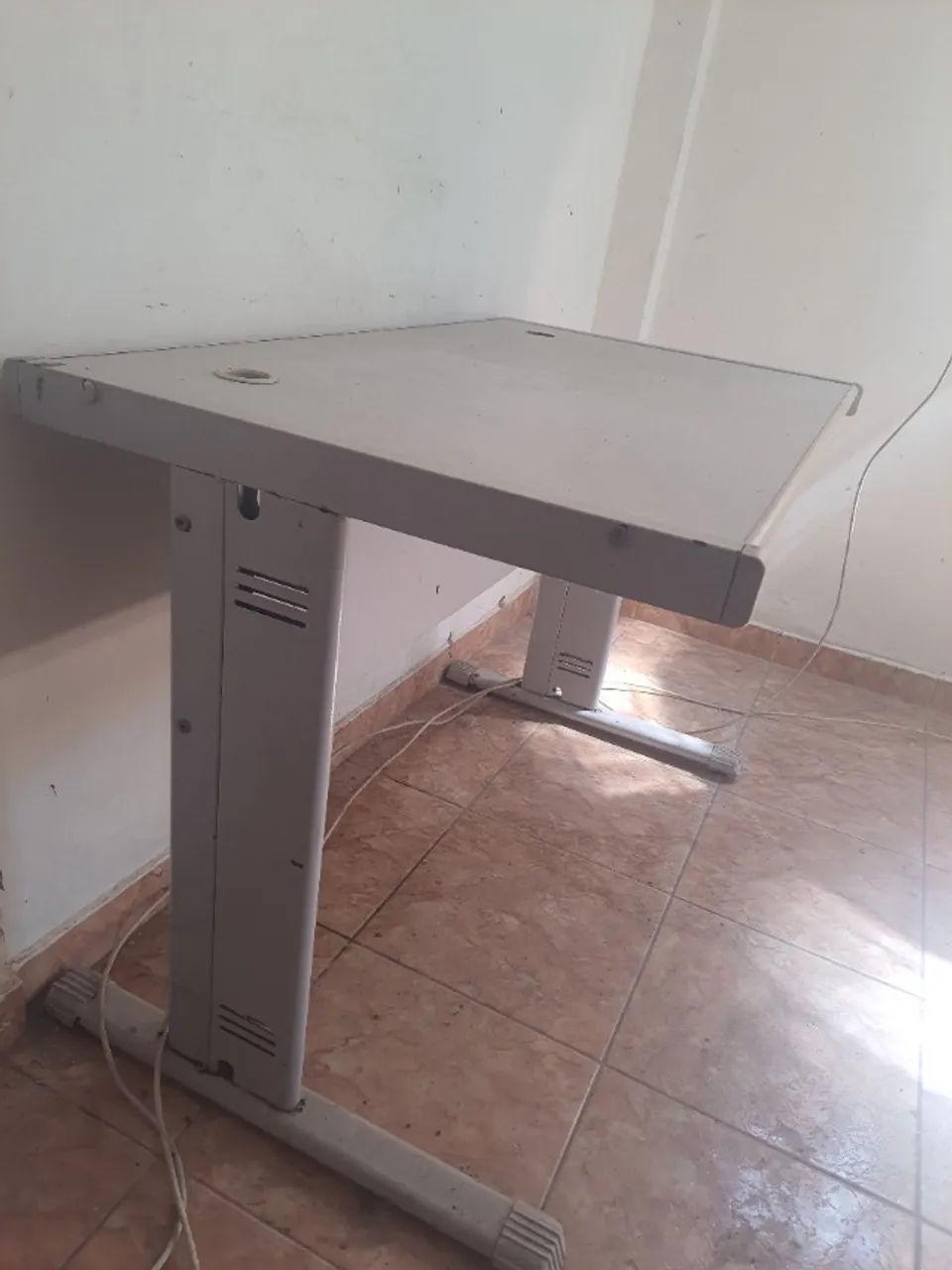 Computer desk64242097405569121