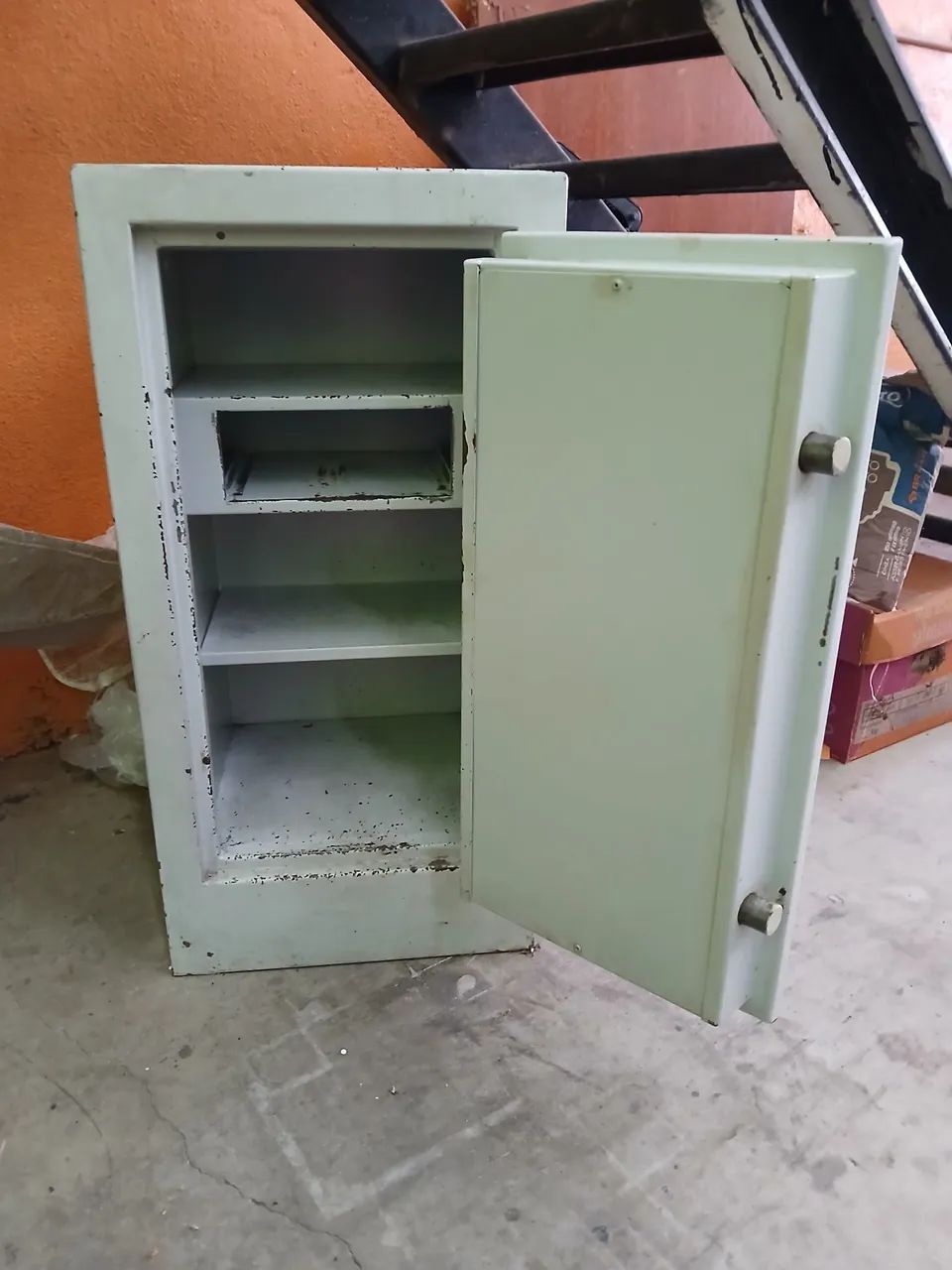 Cofre de aço para comércio