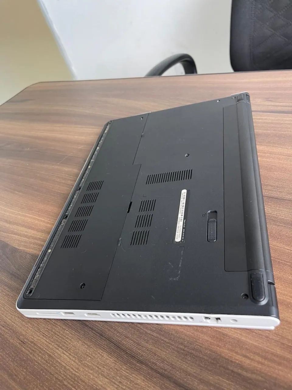 Notebook Dell branco i5 / 8GB / SSD 1 TB + HD 1 TB / tela 14.0 / Bat. 2hrs - Foto 3