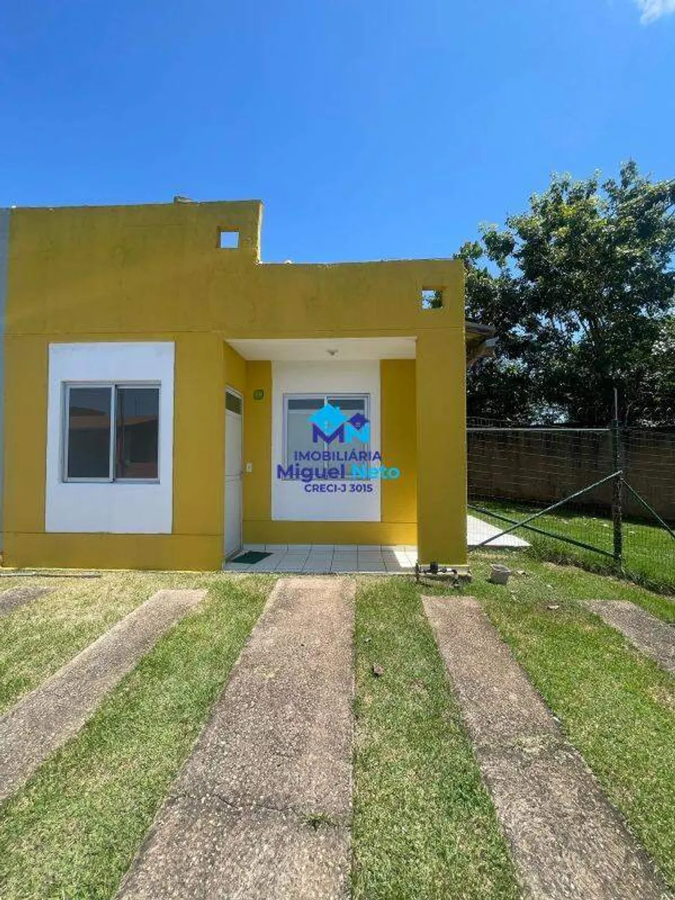BAIRRO NOVO- CASA DE 2 QUARTOS COM TERRENO LATERAL