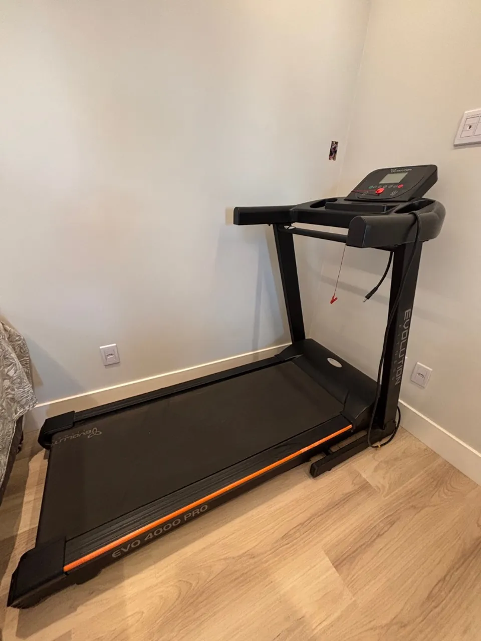 Esteira Evolution EVO 4000 Pro - 220V