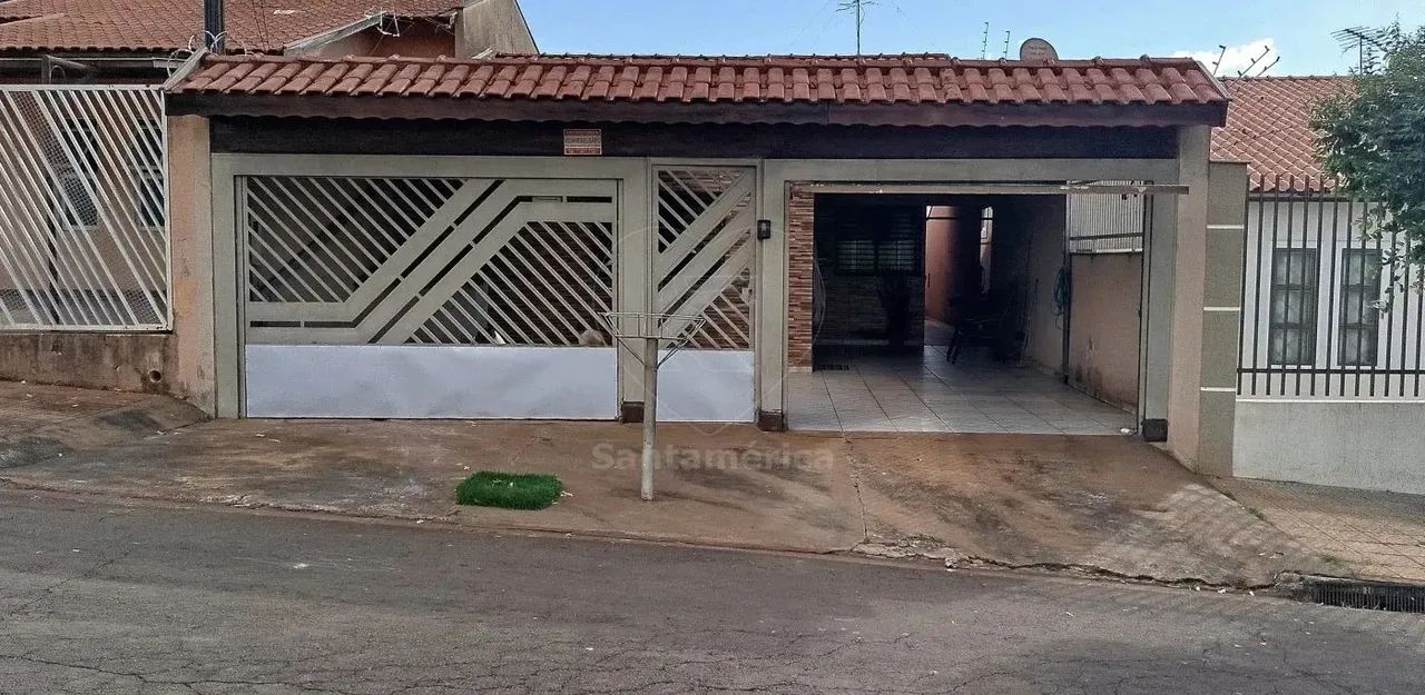 Casa à venda no Jardim Roma com 3 quartos, sendo 1 suíte em Londrina
