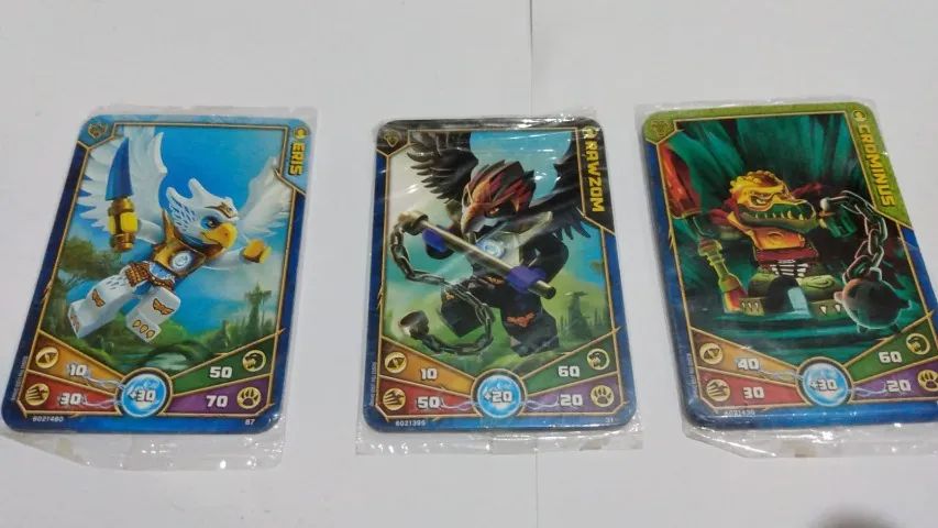 Lote com 3 pacotes de cards cartas Chima Lego 2013.