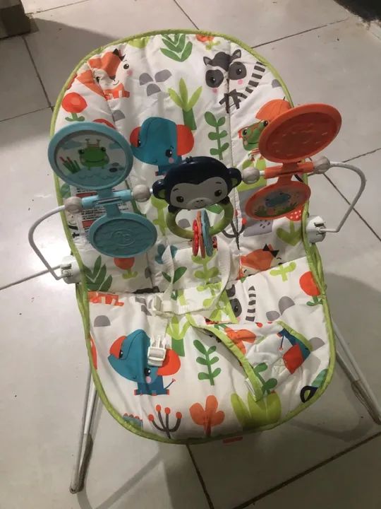 Cadeirinha vibratória para bebê - Diversão e conforto!