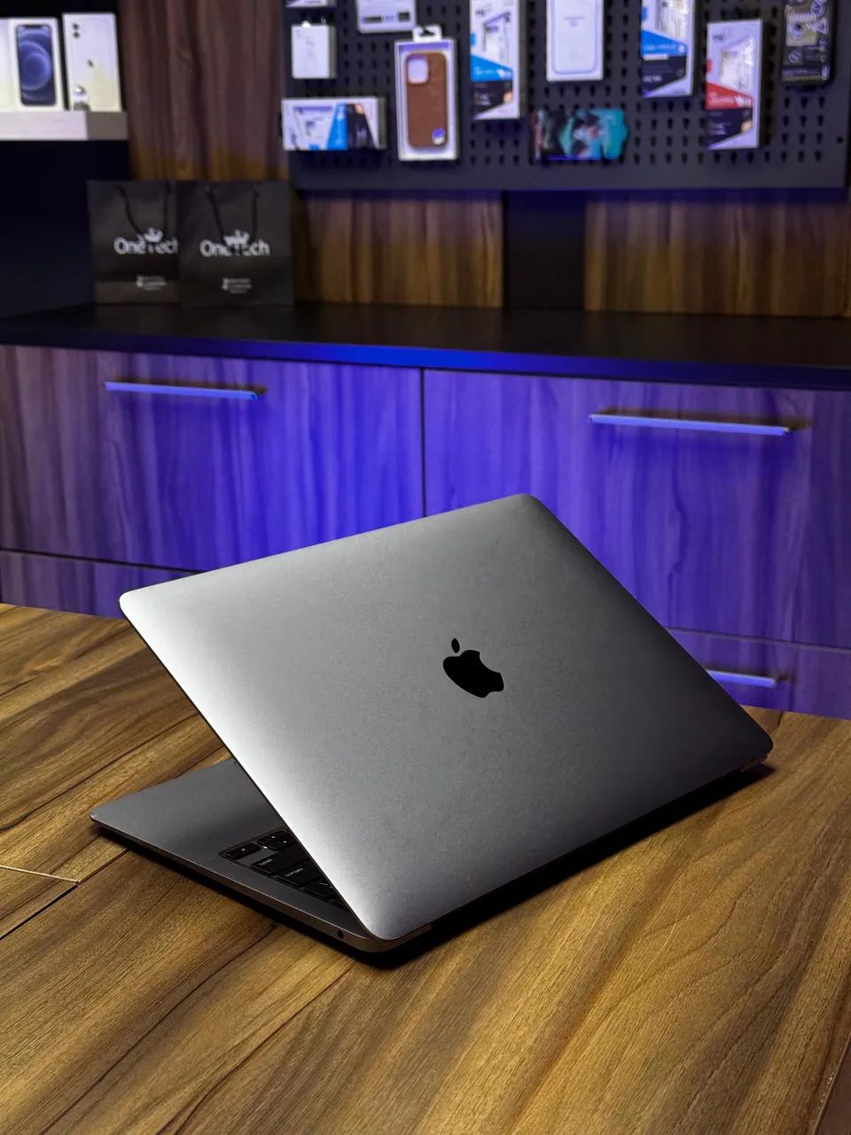 MacBook本体 MacBook Pro M1. 2020Apple M1/16GB/512GB Apple notebook MacBook Pro (de 16 polegadas, Processador M1 Pro da