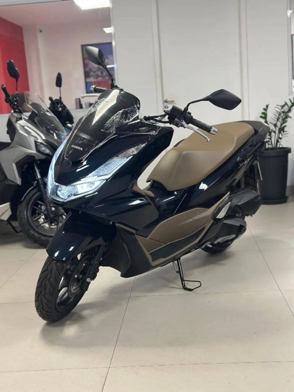 PCX 160 DLX 2026 - Foto 2