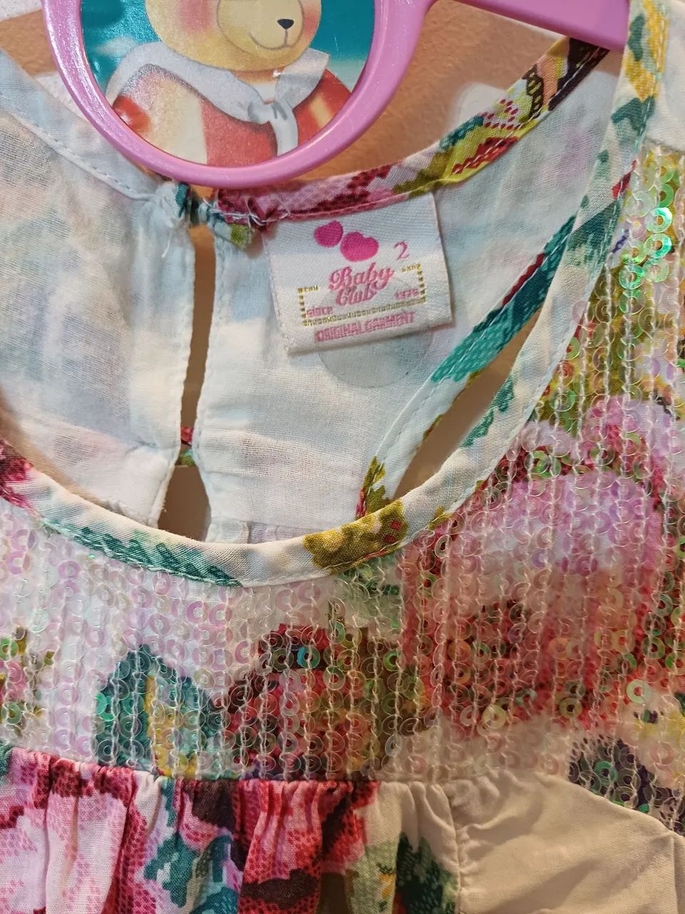 Vestido colorido balonê com paetês tam.2 semi-novo  - Foto 3