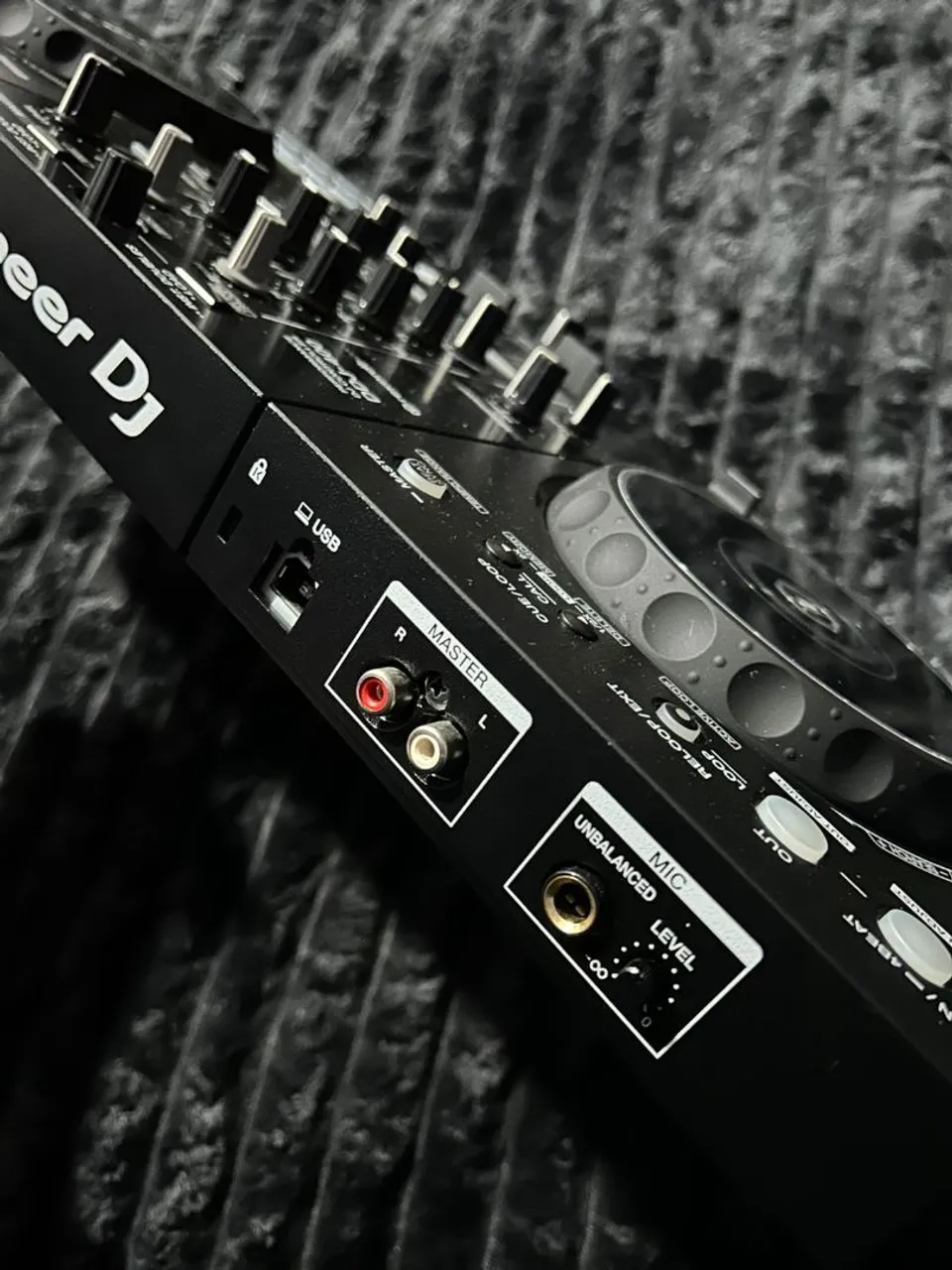 Pioneer DDJ