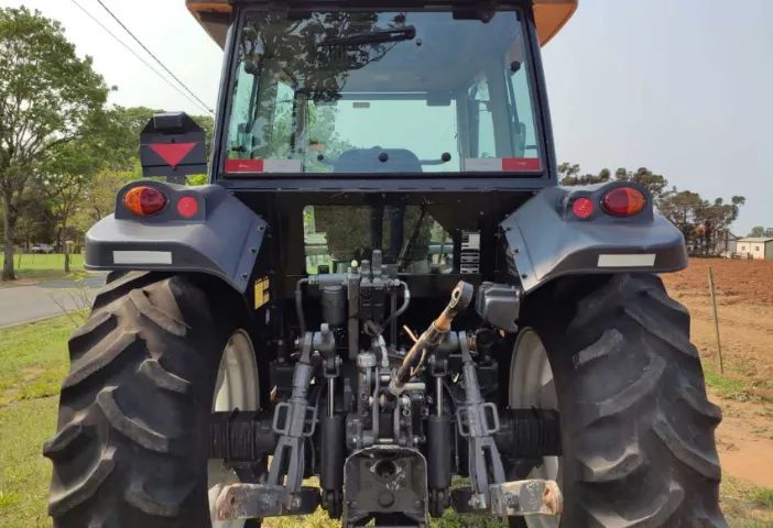 Trator Valtra BM110 2017 - Foto 5