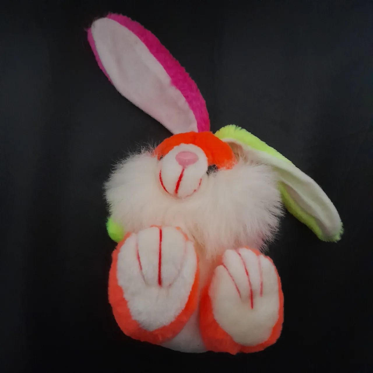 Coelho multicolorido - pelúcia - anos 90