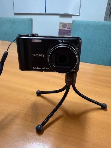Câmera Sony Cyber-shot DSC-HX5V - 10.2MP, Zoom 10x, GPS - Kit Completo - Foto 2