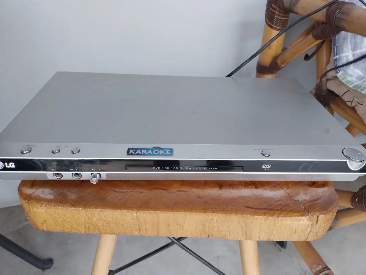 DVD  e karaokê  lg
