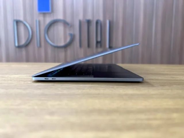 MACBOOK PRO, 32 GB, 512 SSD, CORE i9 - 8 CORE, 15.4 POLEGADAS, TOUCH BAR, TOUCH ID,  - Foto 3