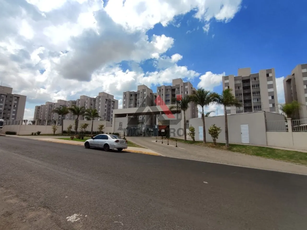 Venda de Apartamentos / Padrão na cidade de Araraquara