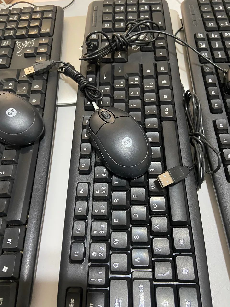 Vendo kit teclado mouse USB novinhos modelo abnt2