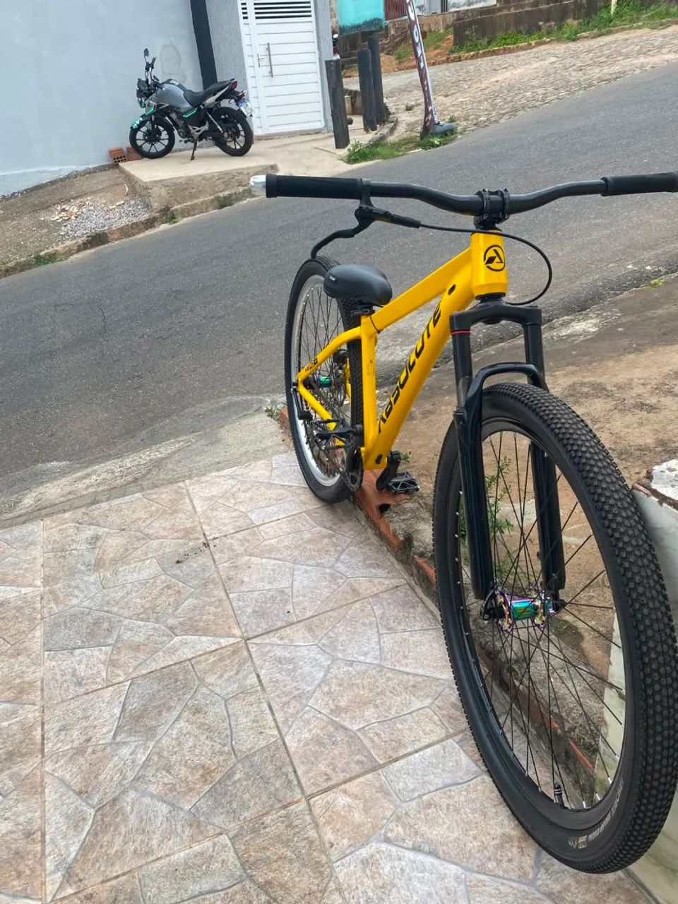 Vende-se Absolute nero 5 tamanho 15 
