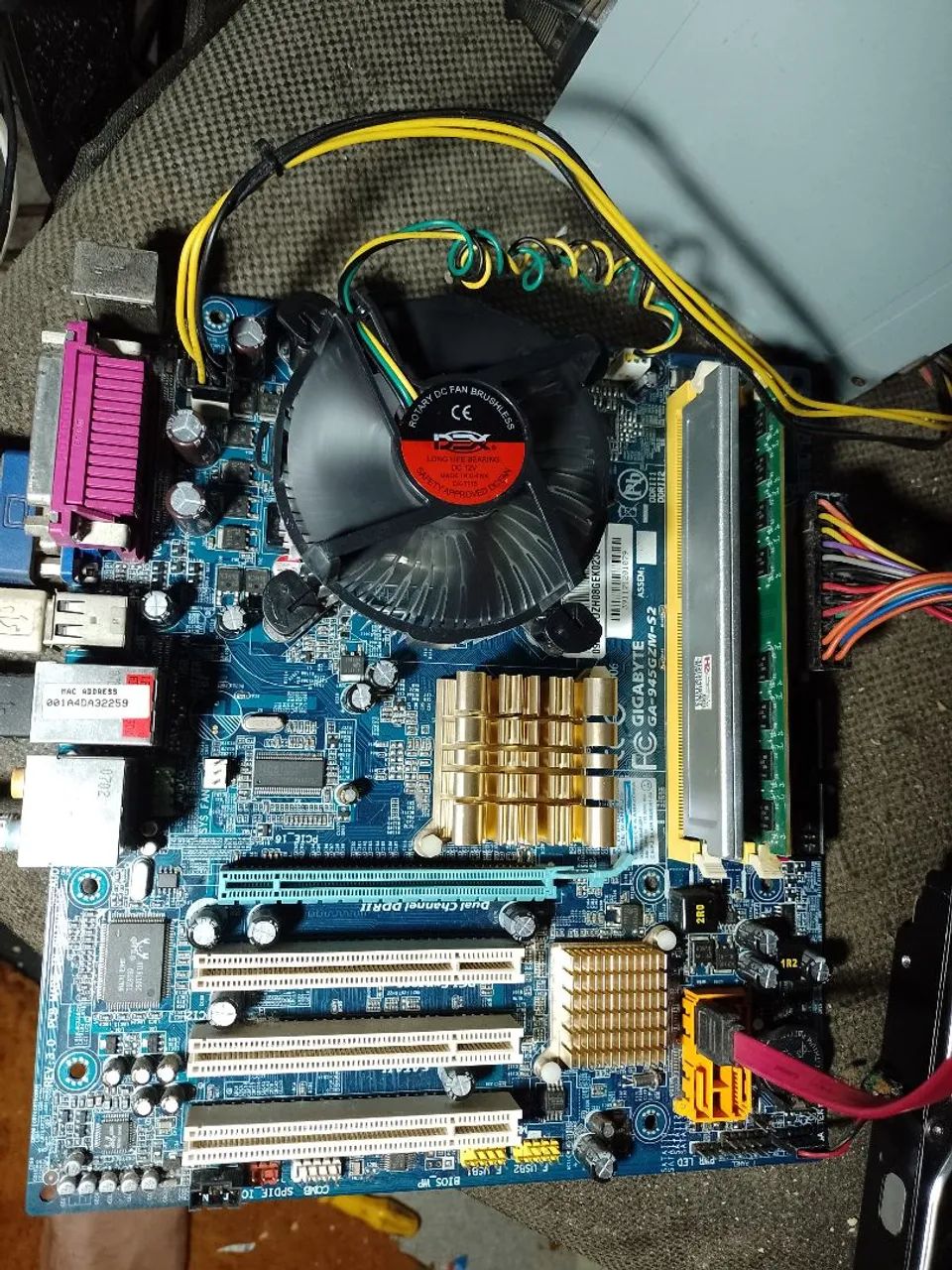 Placa mãe 775 core 2 duo e4300 com 4 gb DDR2  - Foto 4