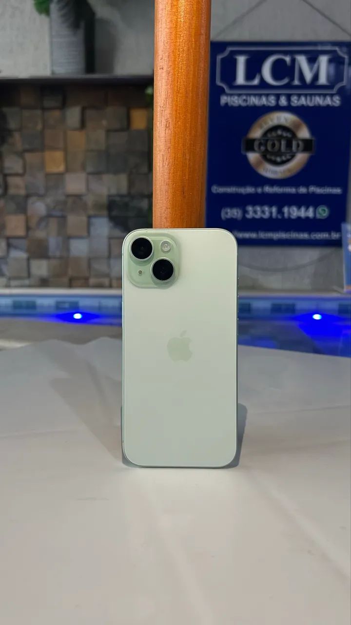 Celular iPhone 15