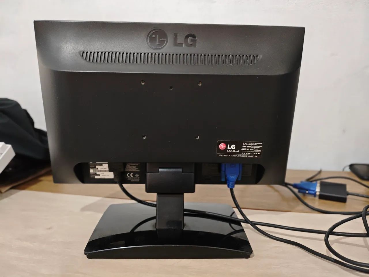 Monitor LG Flatron 15,6"  - Foto 3
