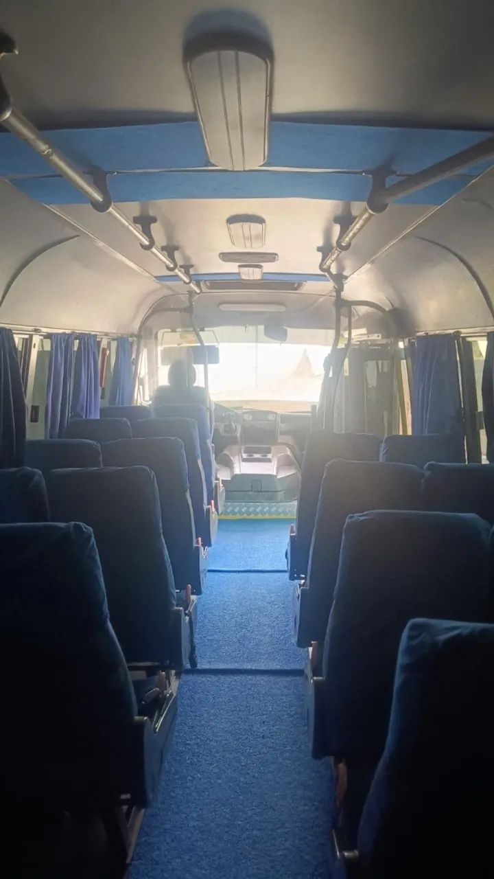 Vendo microônibus Volare W8 com 32 lugares  - Foto 3