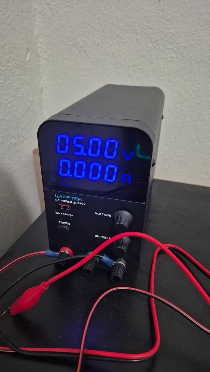 Fonte de Bancada Ajustável DC Wanptek - Nova