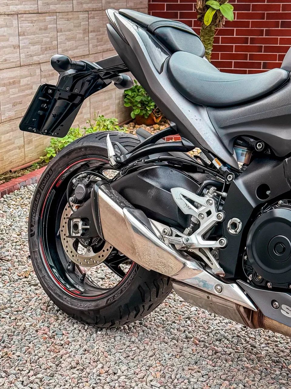 Suzuki GSX-S 1000  - Foto 5