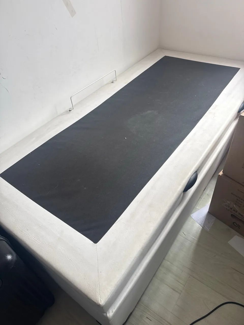 Cama solteiro baú