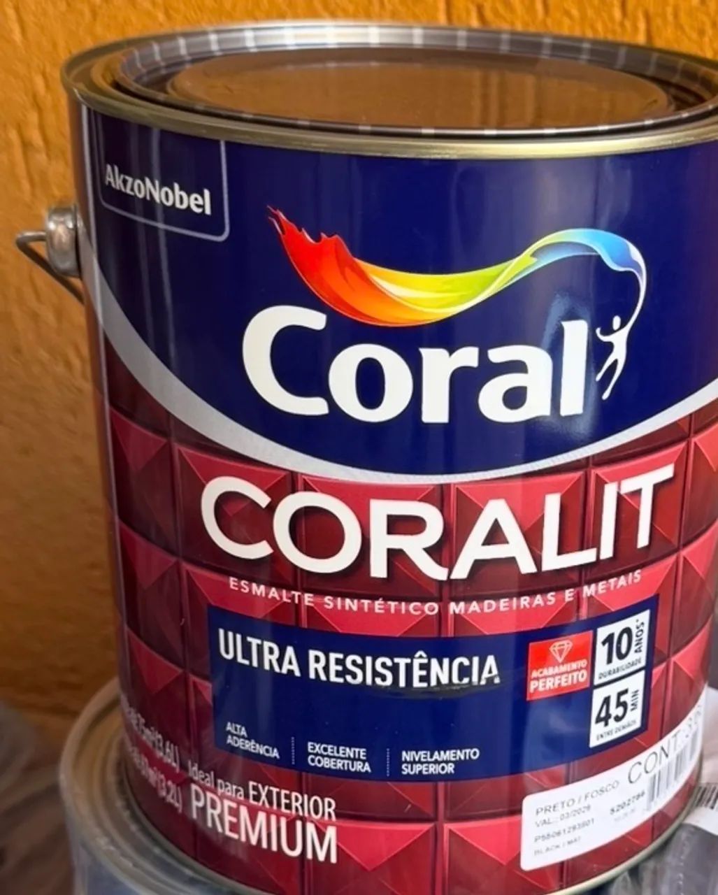 Tinta Coral Metais e Madeira Preto Fosco 3,6 - Foto 6