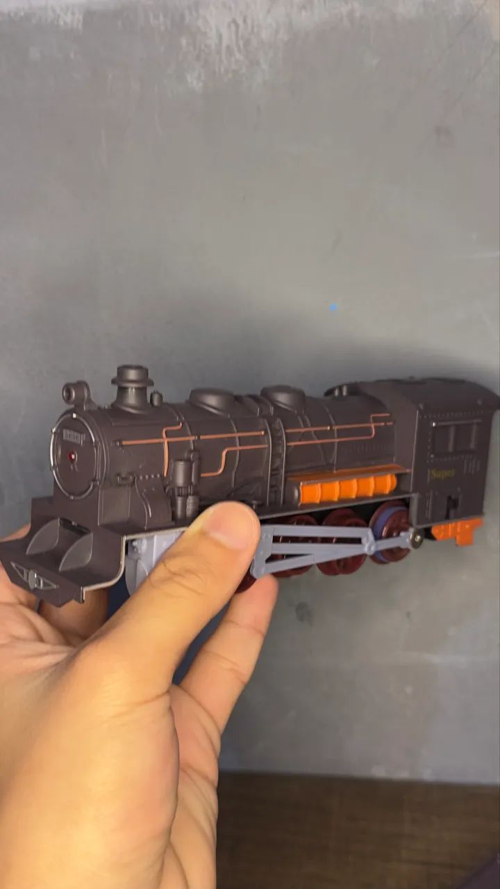 Locomotiva de brinquedo a pilha  - Foto 2