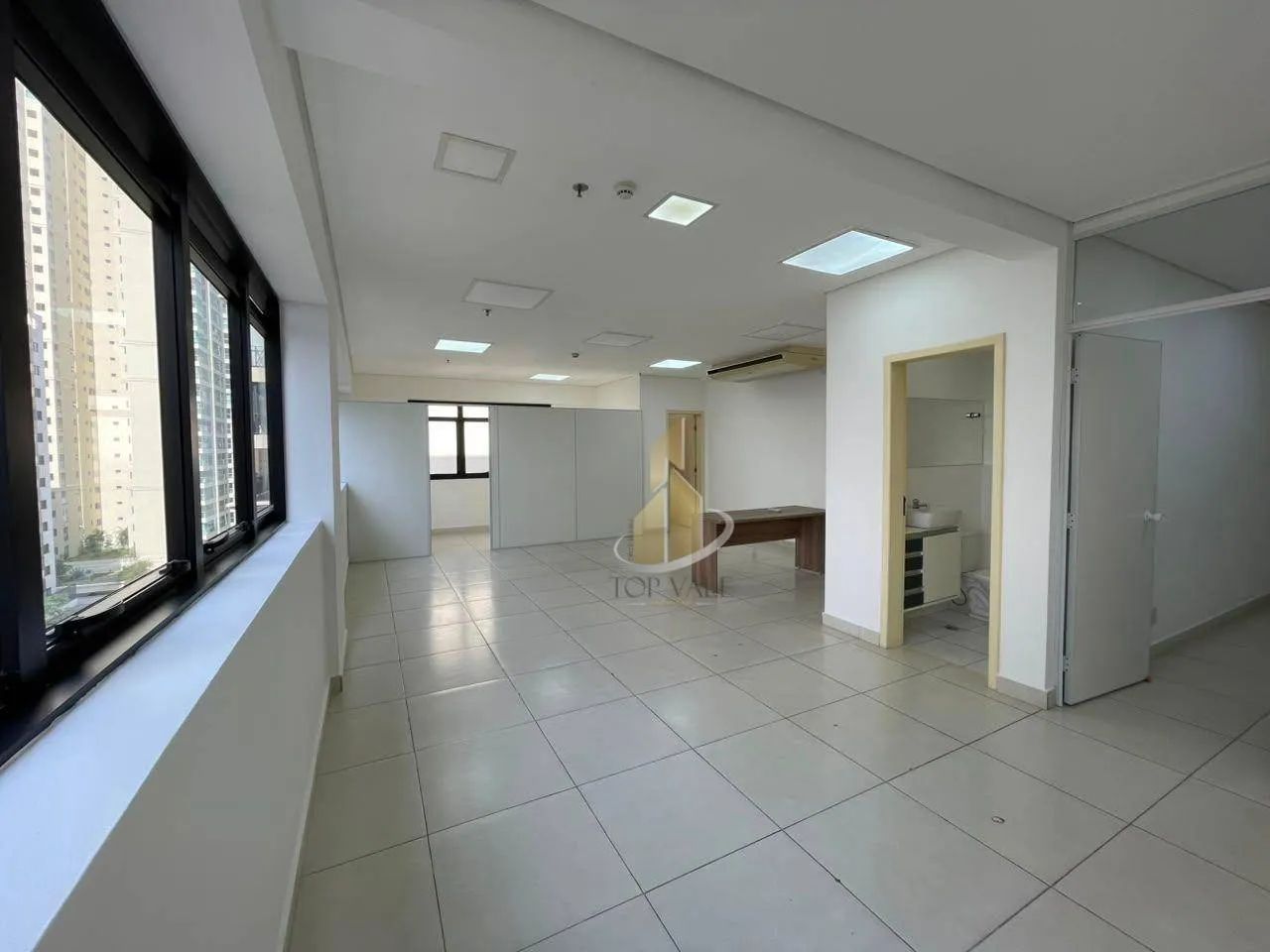 Sala Comercial (70 m²) no Edifício Terraço Aquarius  Jardim Aquarius