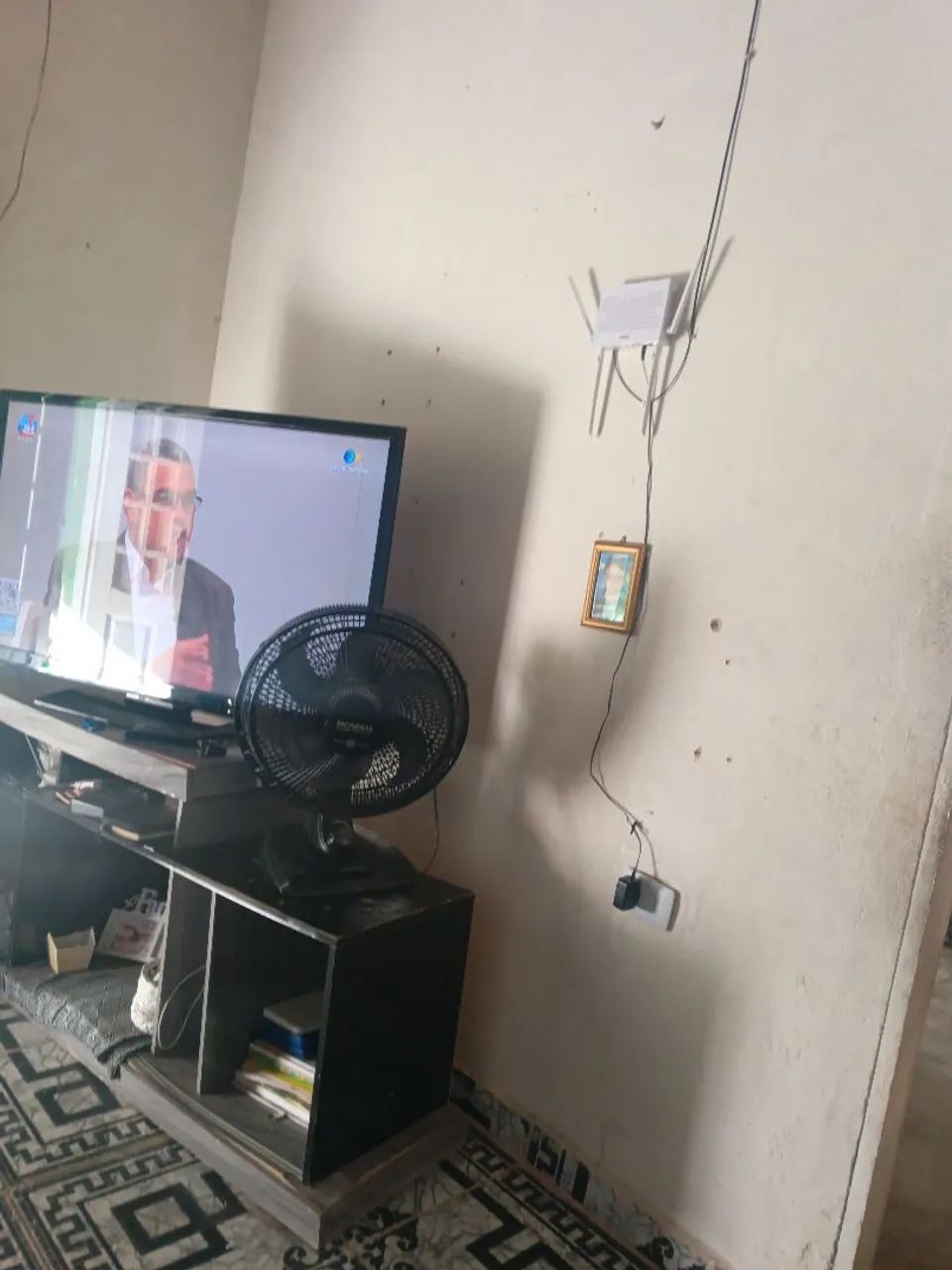 Vende -se uma casa