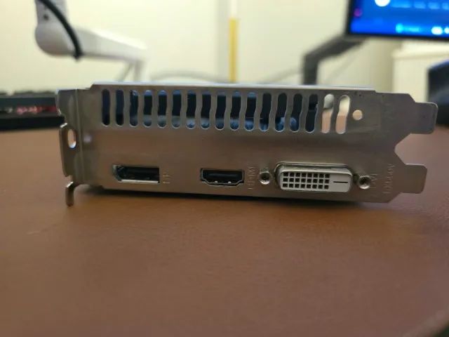 Placa de vídeo Radeon RX 550 4GB - Foto 3