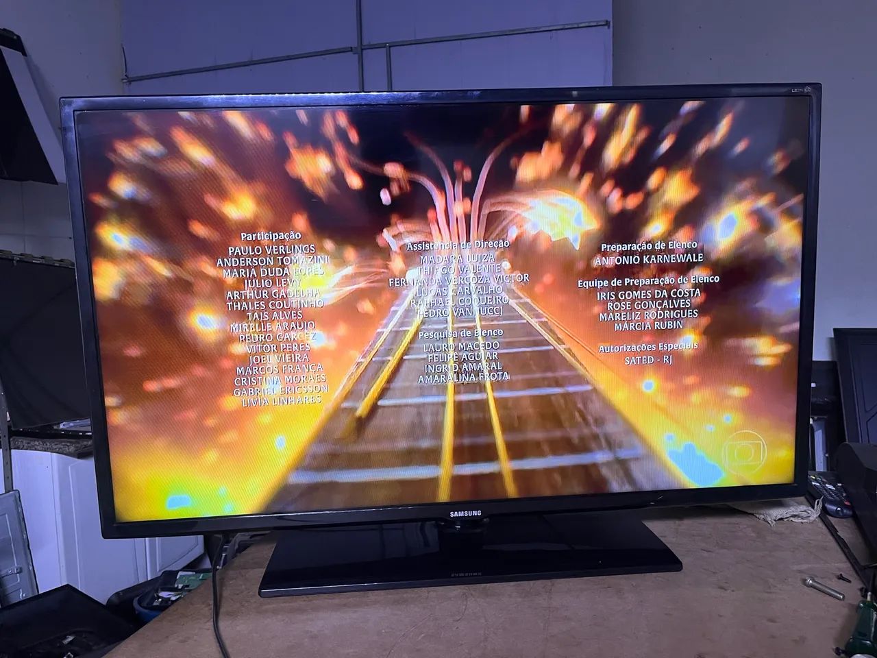 Vendo uma tv Samsung 40 polegadas não é smart  - Foto 2
