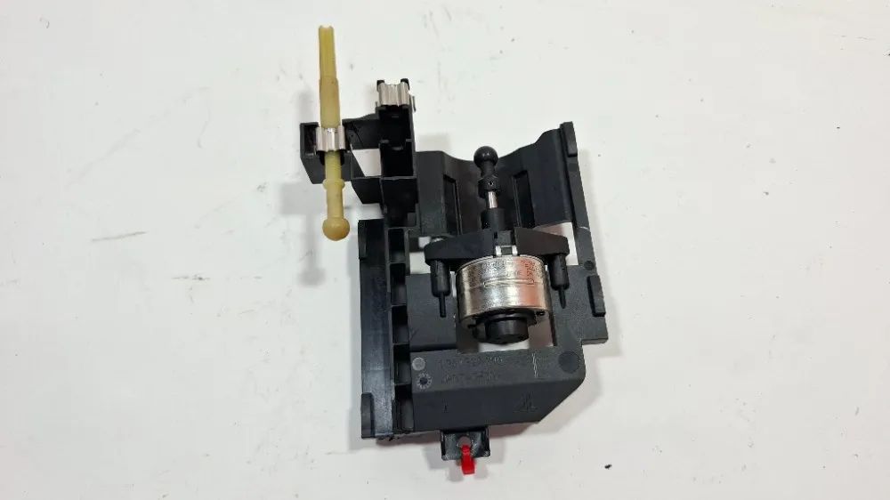 Motor Nivelador Farol Esq. Mercedes C200 W205 2015 A 2018 Preto - Foto 4