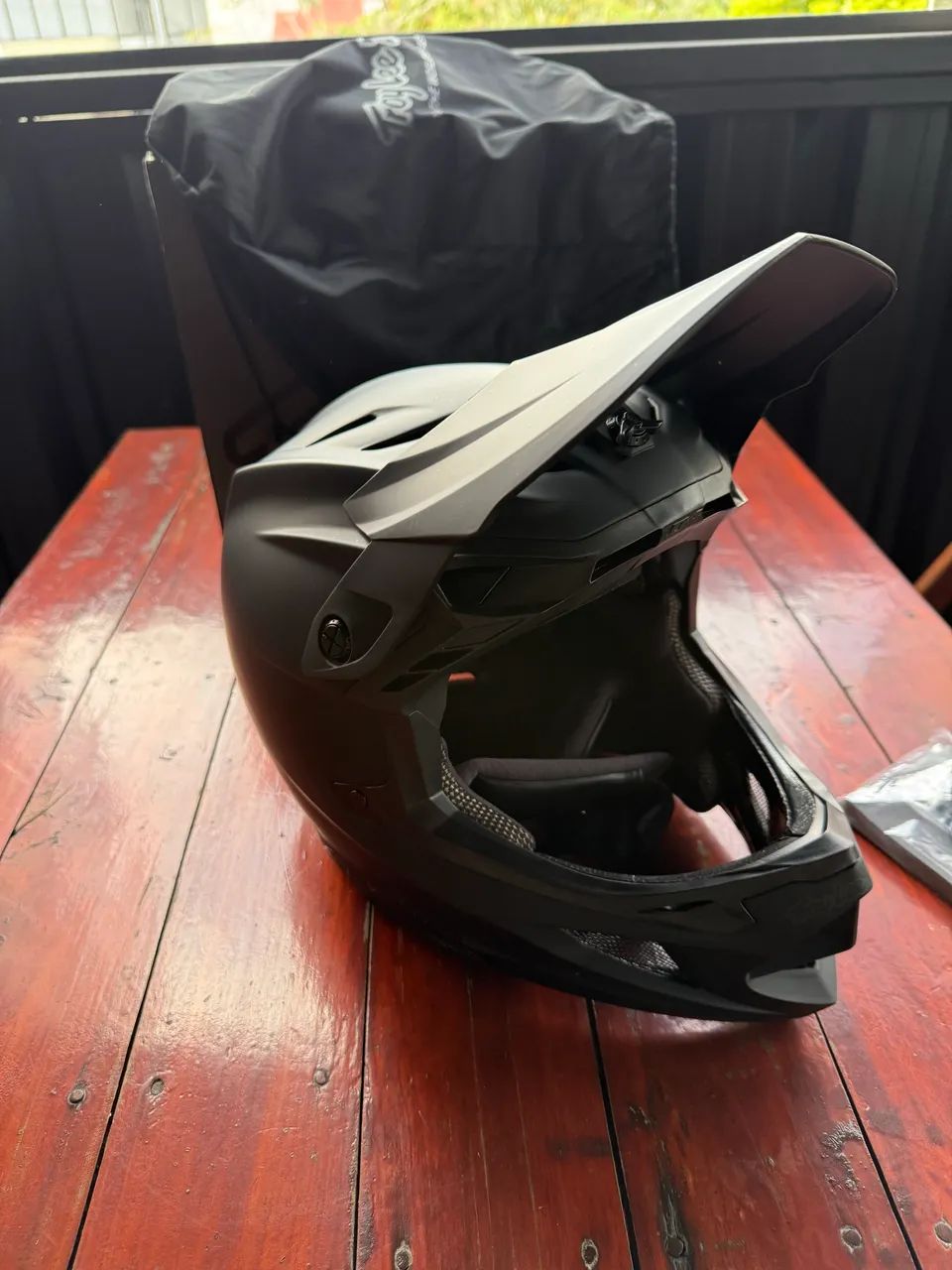 Capacete Troylee D4 Composite Black Stealth tamanho L - Ciclismo