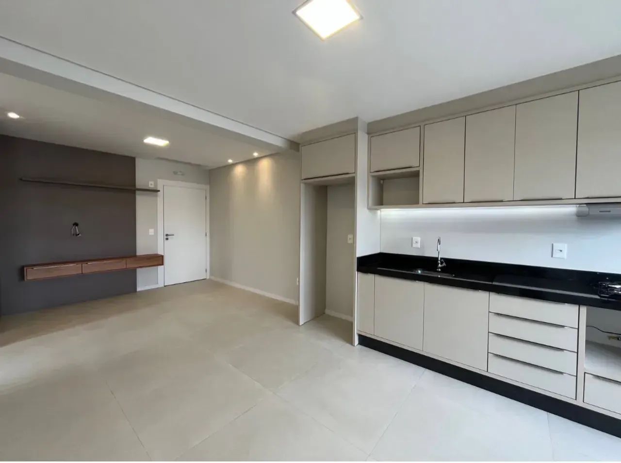 Apartamento com duas suites para alugar