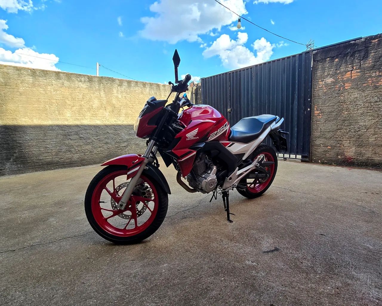 CB 250F TWISTER ABS 2022 - Foto 3